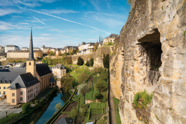 Vue de l'abbaye Neumünster depuis les casemates du Bock