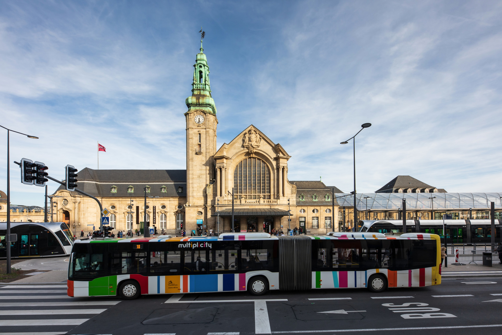 Bus et gare centrale de Luxembourg-ville