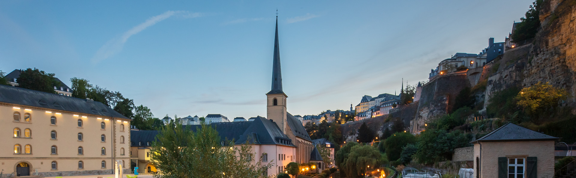 8796_M_VIO_1428-Grund-Luxembourg-city-night