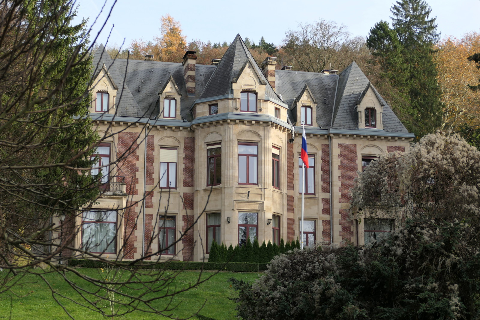 OK_018_Ehemaliges Schloss Beggen (heutige russische Botschaft)