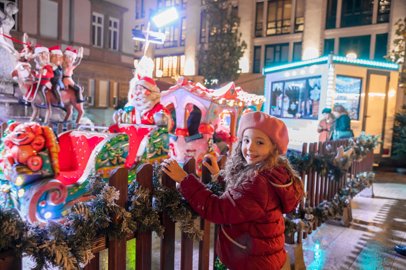 Winterlights Christmas markets with kids in Luxembourg City