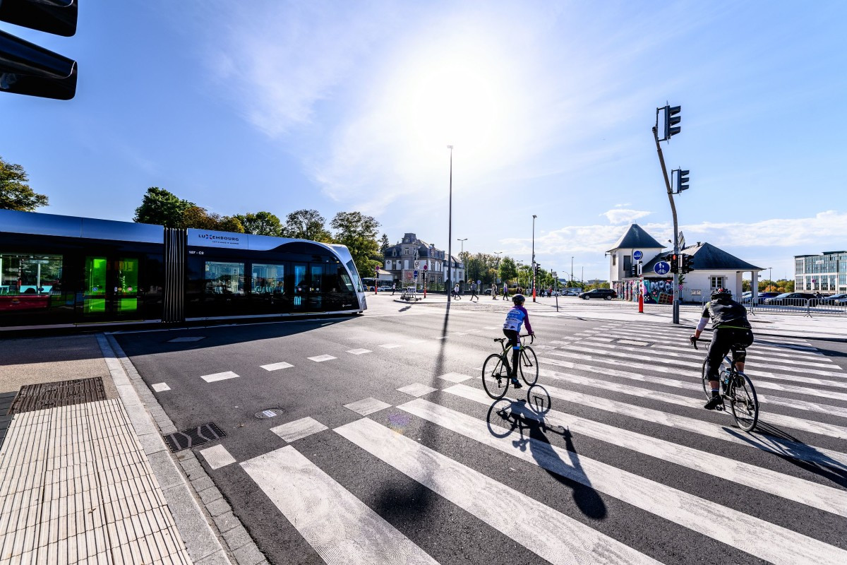 Le tram au Glacis à Luxembourg Ville